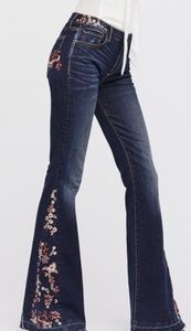 NWT Driftwood Farrah Embroidered Flared Jeans